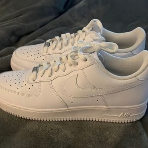 White Nike Air Force mens 11.5